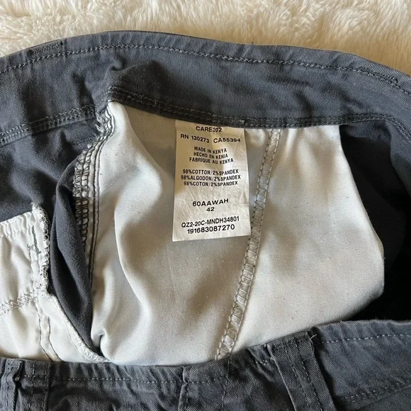 Men's Gray Cargo Shorts - Picture 5 of 5